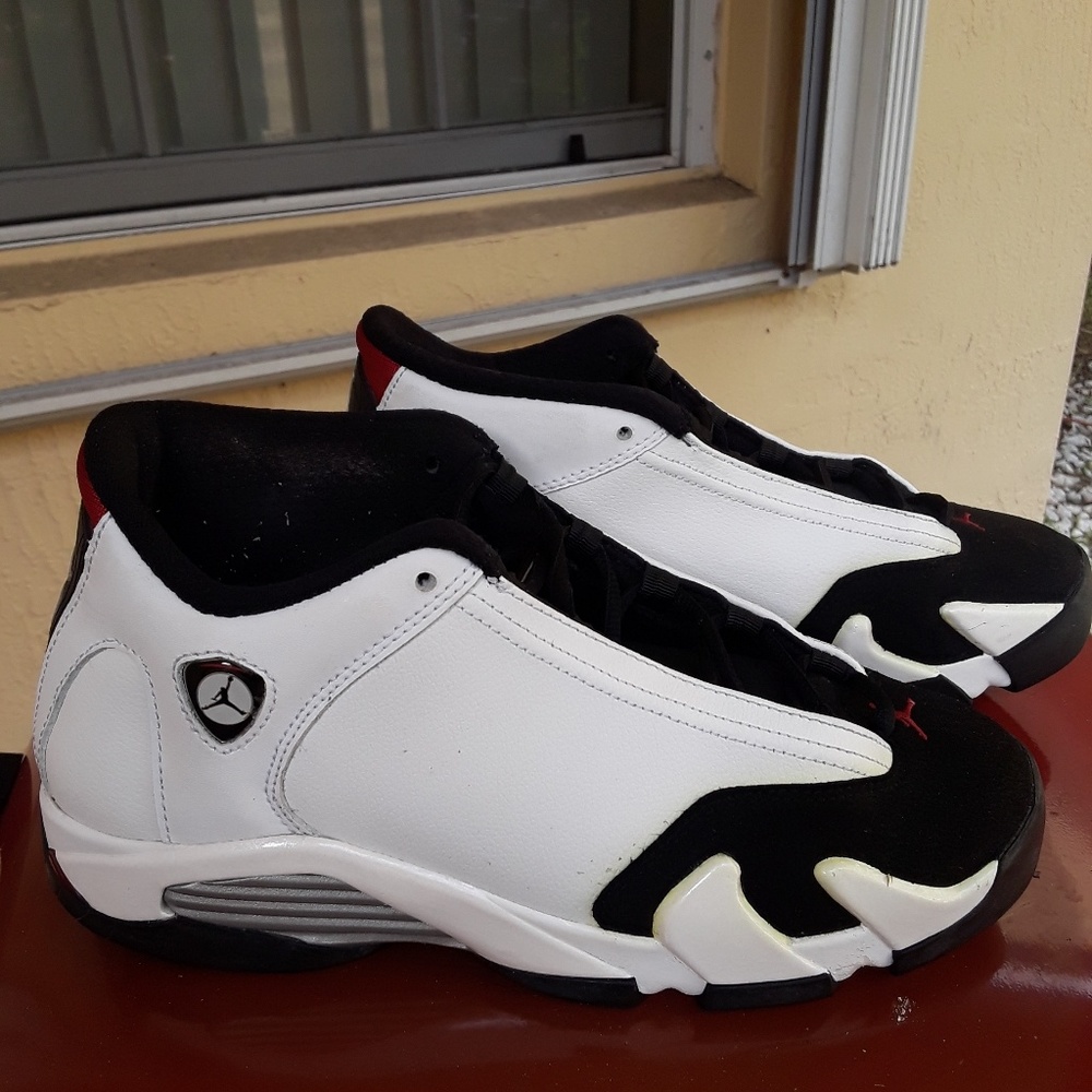 Youths Jordan Black toe 14's